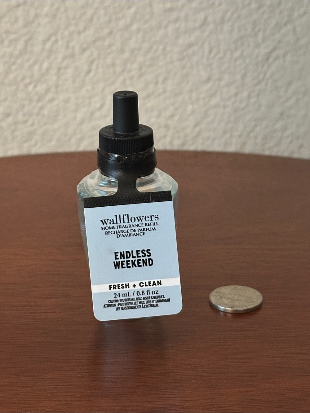 Bath & Body Works Wallflowers Endless Weekend Refill — Light Blue & Black